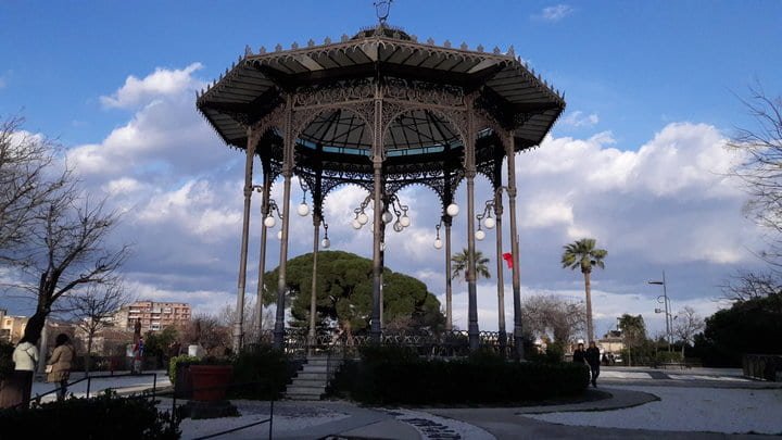 The kiosk of Villa Bellini which once housed the city's musical band.