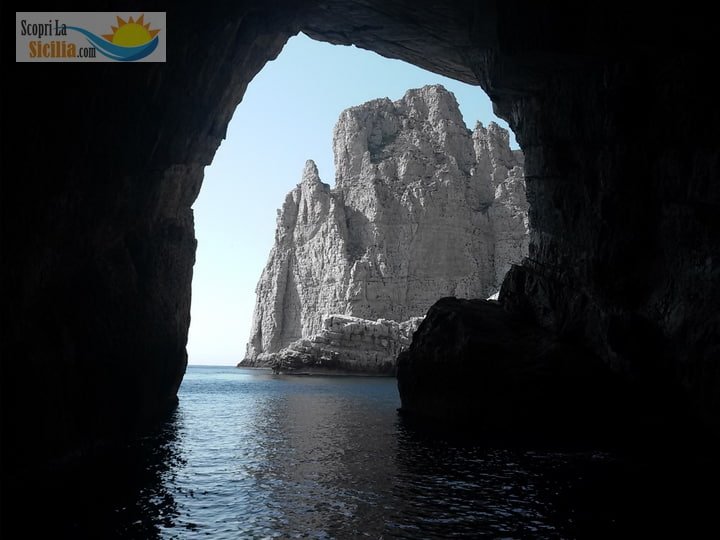La Grotta della Bombarda a Marettimo