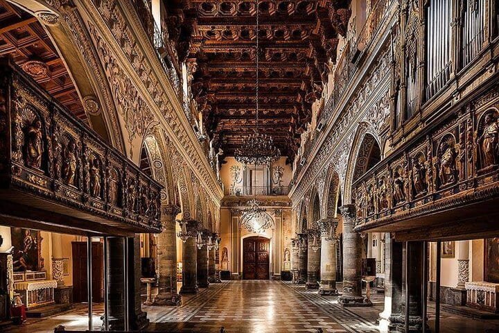 La navata centrale del Duomo di Enna