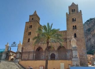 Discovering Cefalù: sea, history and culture Il Duomo di Cefalù
