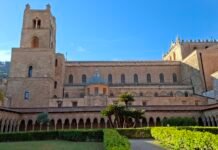 Monreale da Palermo: cosa vedere, come arrivare e cosa mangiare Panoramica del Chiostro Benedettino del Duomo di Monreale