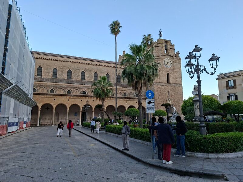Piazza Vittorio Emanuele a Monreale