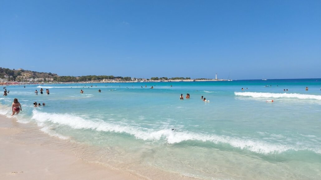 La Spiaggia di San Vito lo Capo è uno de motivi per cui la Sicilia in vetta alle preferenze dei turisti nel 2026