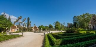 Villa Giulia a Palermo: storia, orari e cosa vedere nel giardino più antico della città La piazza principale di Villa Giulia a Palermo